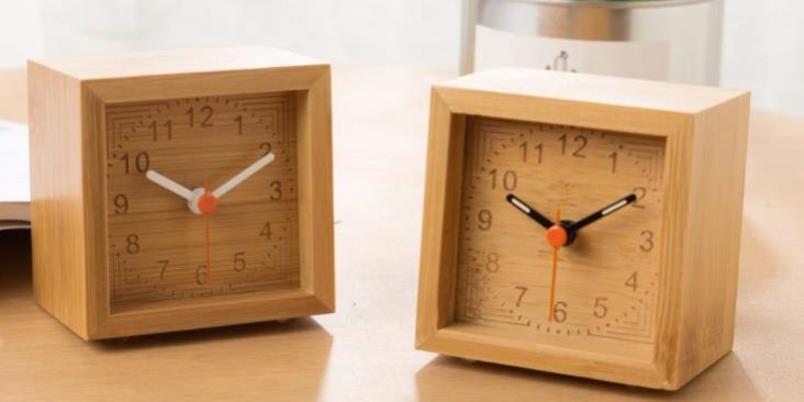 Square bamboo wood table clock (4)